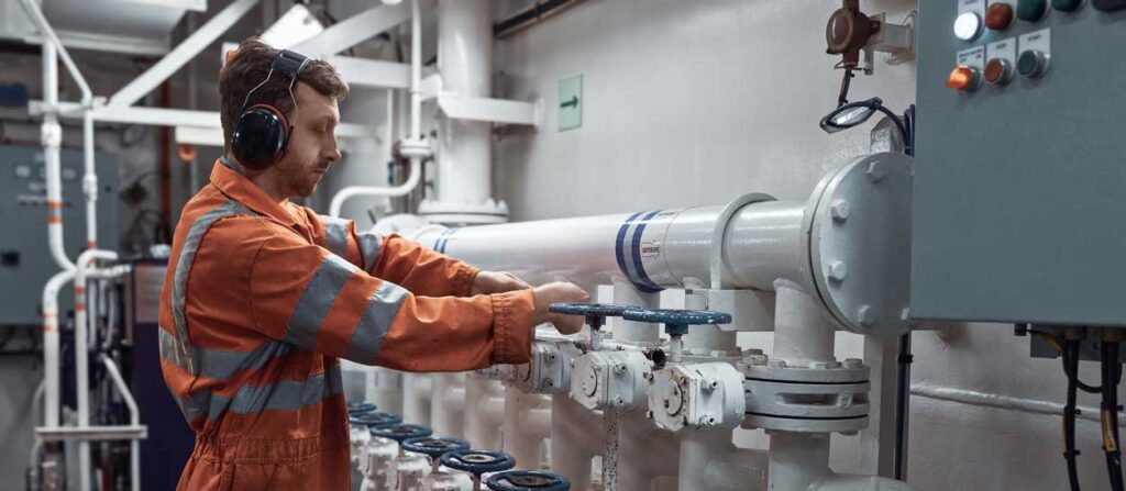 Rohrschlosser & Rohrbauer im Schiffbau – Aufgaben, Ausbildung & Perspektiven