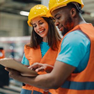 Electronics Technicians in Shipbuilding – Day-to-Day Work, Requirements, and Teamwork