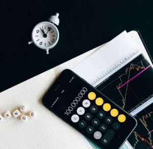 Contract for Work and Services: Pros & Cons – Costs & Benefits