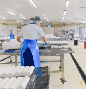 Production Workers in the Plastics Manufacturing Industry – Duties & Risks